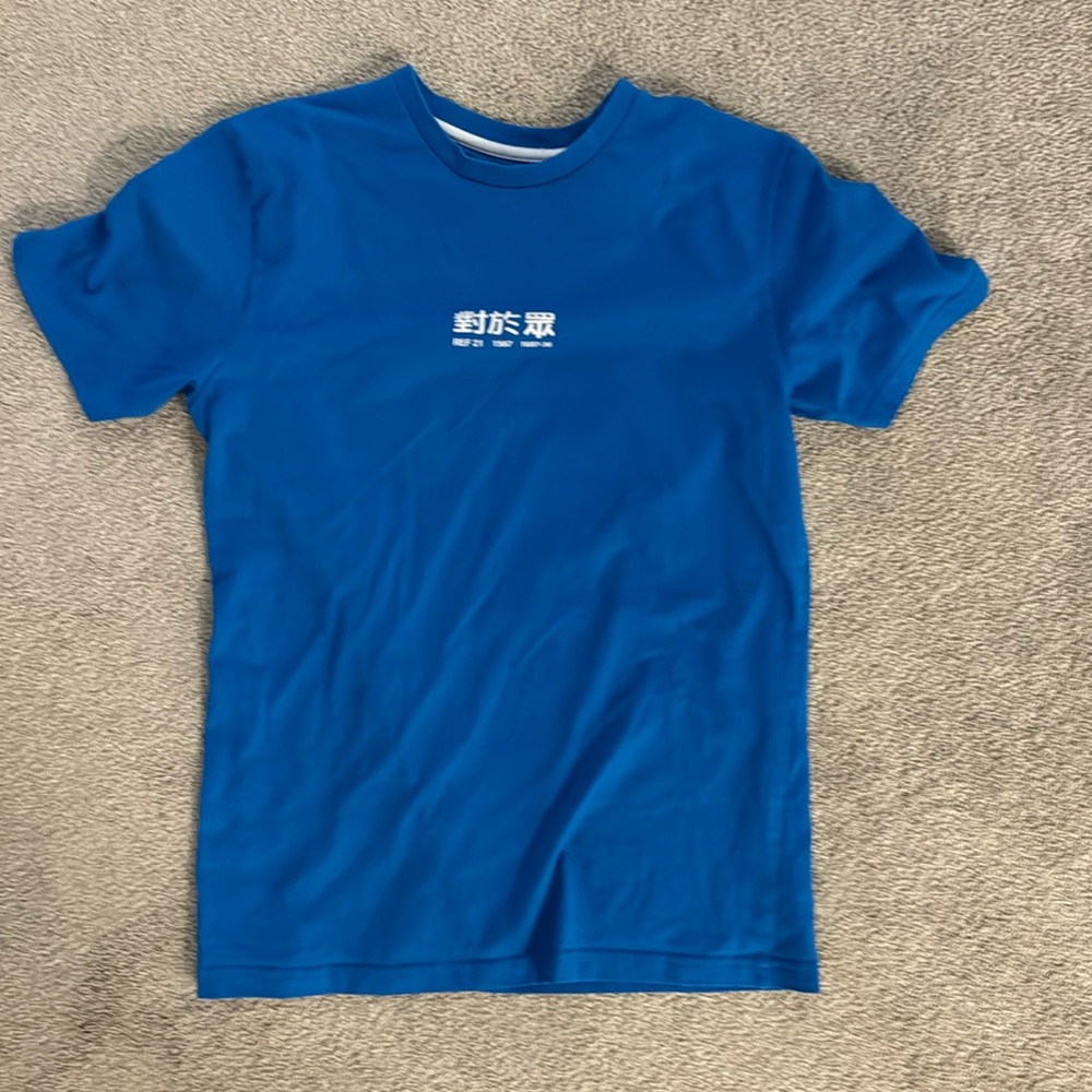 Graphic tee not normal